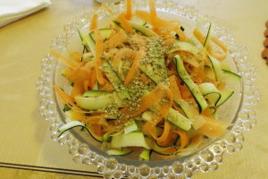 Sárgarépa-cukkini saláta